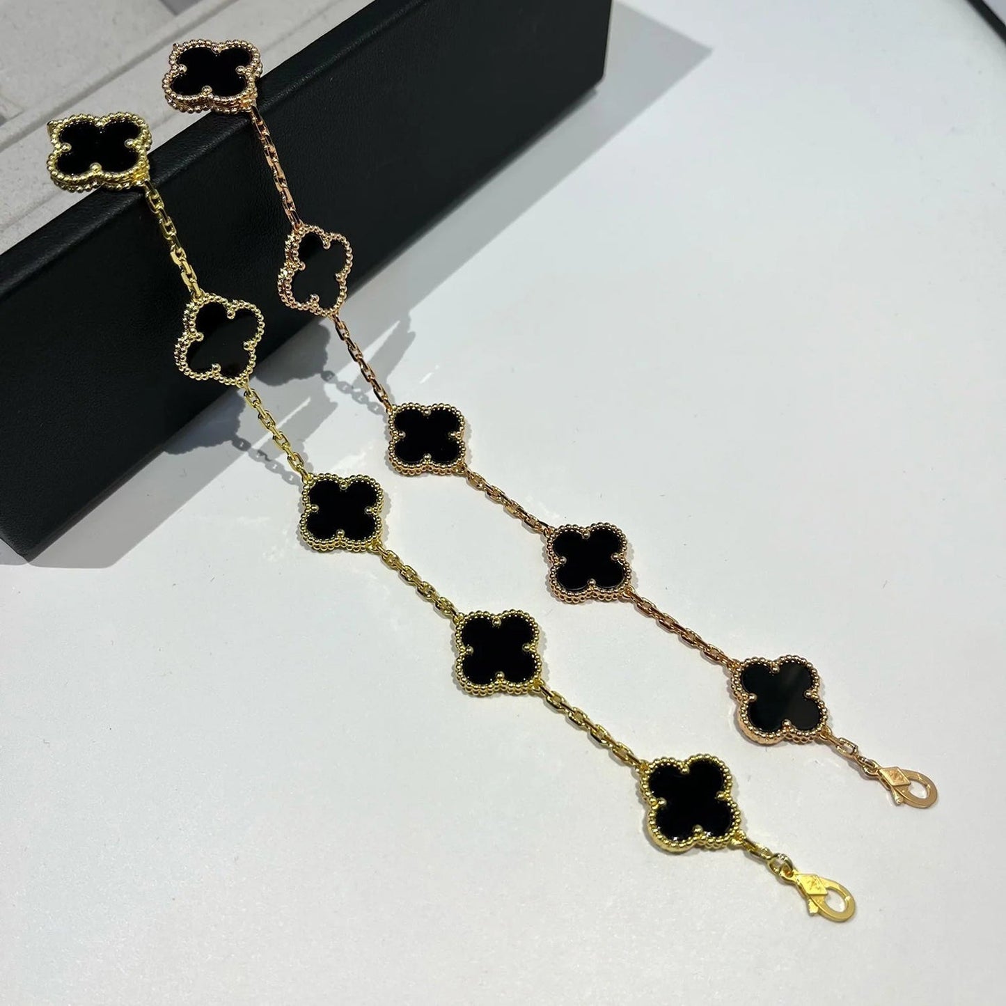 [Loran]LUCKY CLOVER 5-MOTIF BRACELET - BLACK OXNY COLLECTION