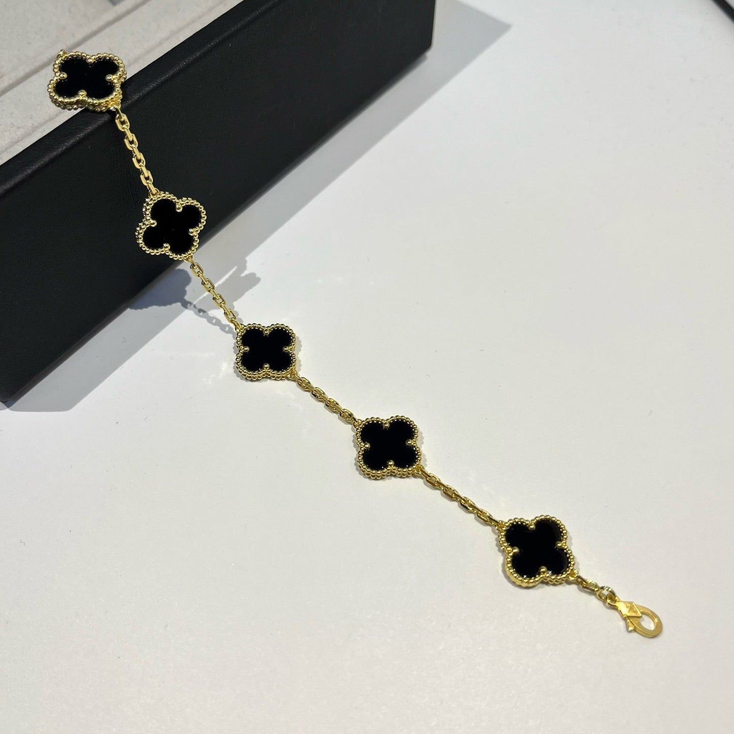 [Loran]LUCKY CLOVER 5-MOTIF BRACELET - BLACK OXNY COLLECTION