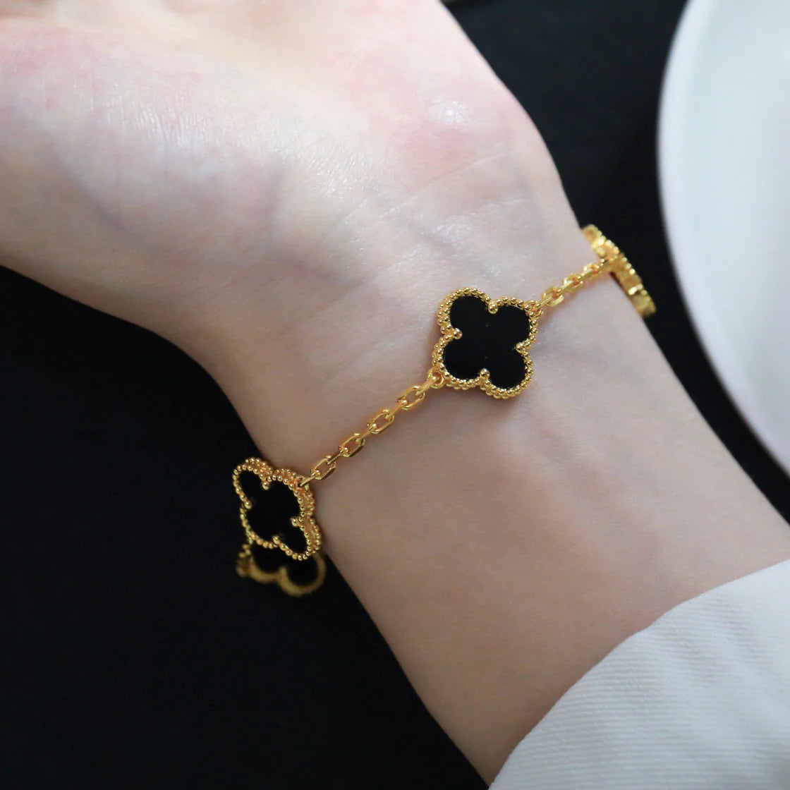 [Loran]LUCKY CLOVER 5-MOTIF BRACELET - BLACK OXNY COLLECTION