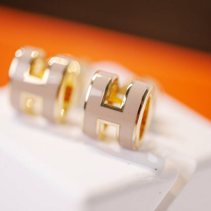 [Loran]MINI POP H GOLD EARRINGS GREY