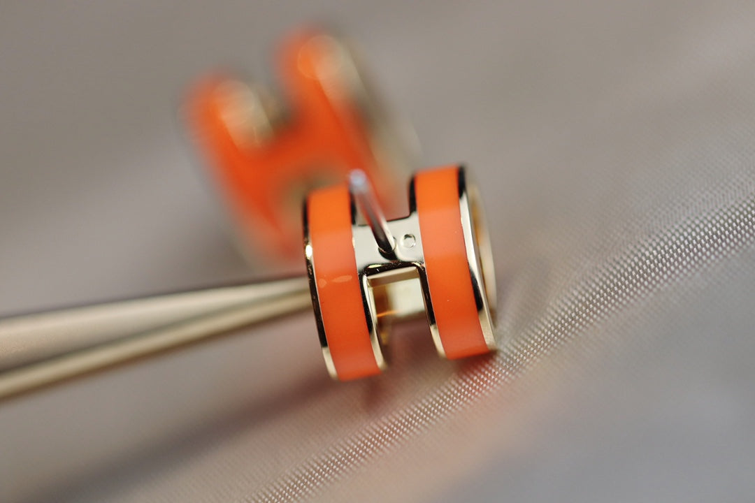 [Loran]MINI POP H EARRINGS ORANGE