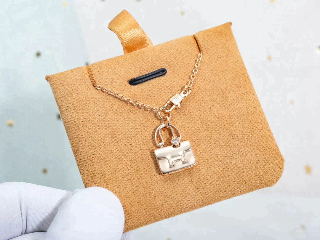 [Loran]AMULETTE PEDANT ROSE GOLD NECKLACE