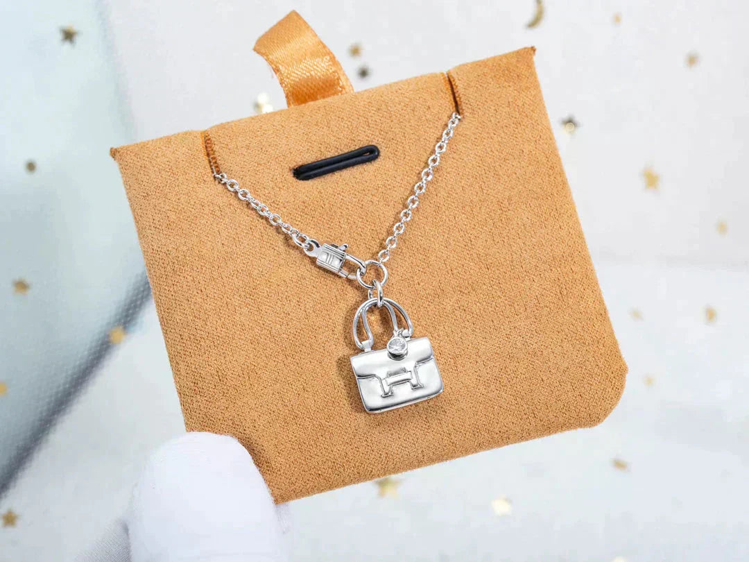 [Loran]AMULETTE PEDANT SILVER NECKLACE