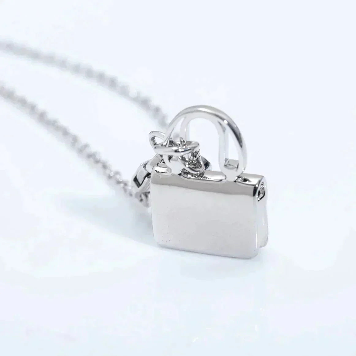 [Loran]AMULETTE PEDANT SILVER NECKLACE