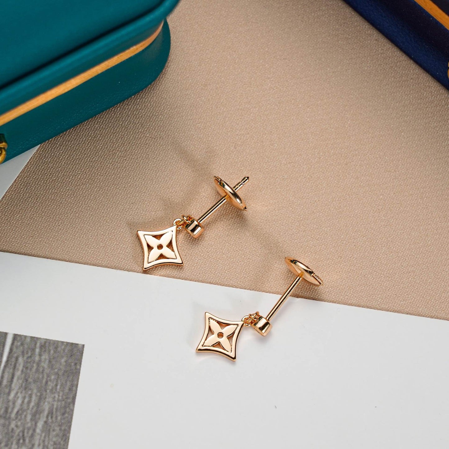 [Loran]STAR EARRINGS GOLD