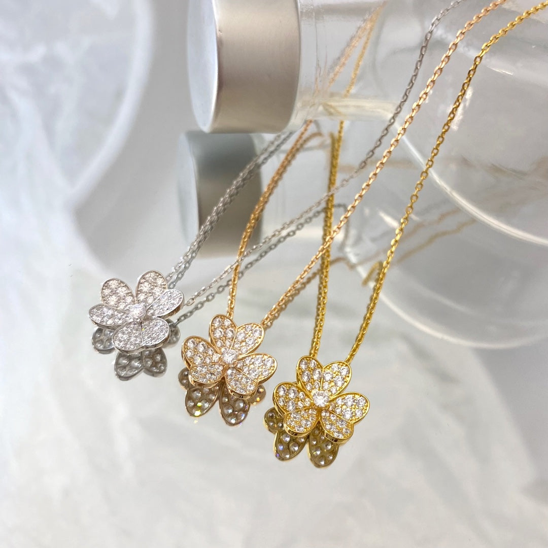 [Loran]PAVÉ DIAMOND FLOWER CHARM NECKLACE