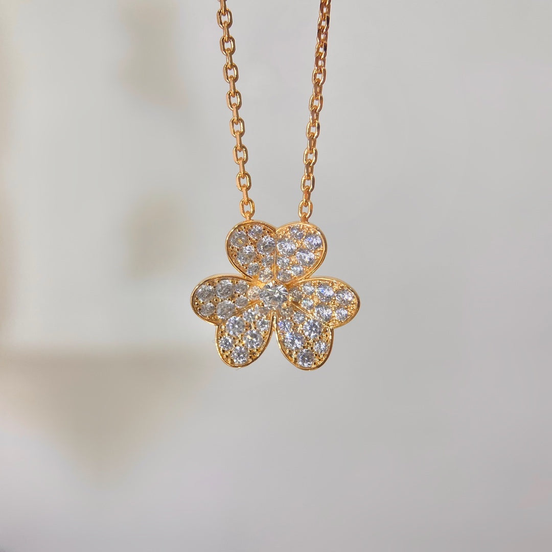 [Loran]PAVÉ DIAMOND FLOWER CHARM NECKLACE