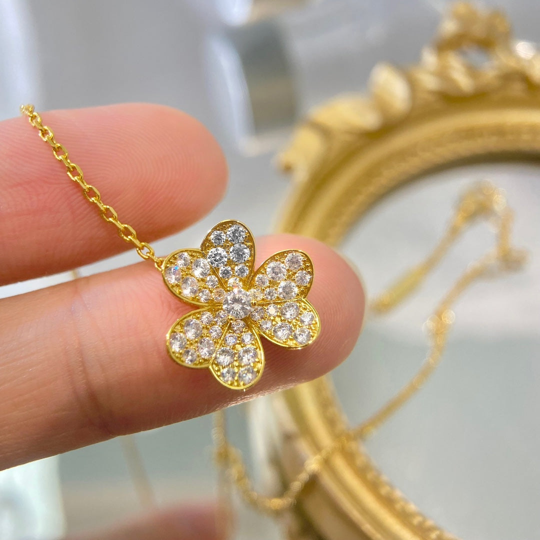 [Loran]PAVÉ DIAMOND FLOWER CHARM NECKLACE