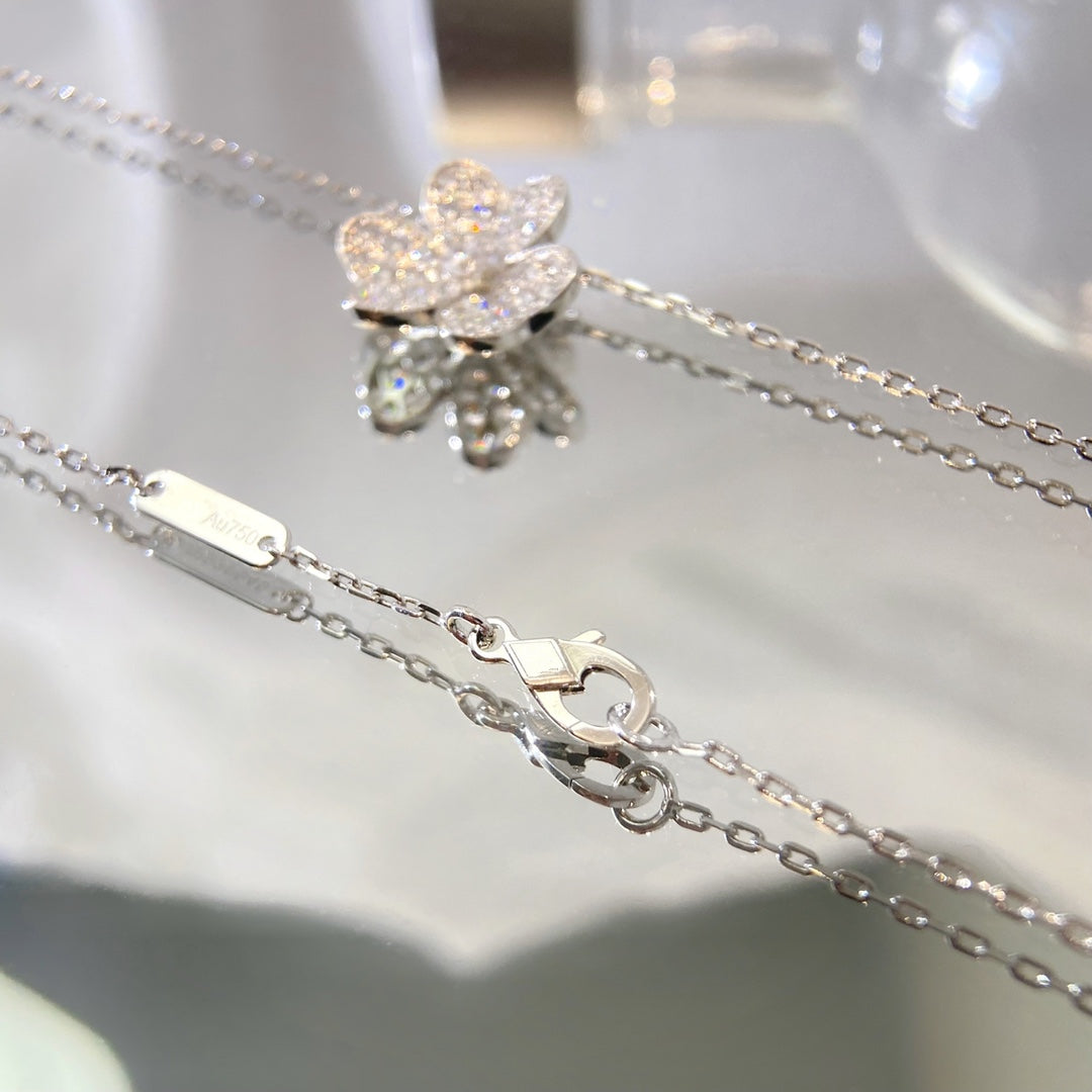 [Loran]PAVÉ DIAMOND FLOWER CHARM NECKLACE