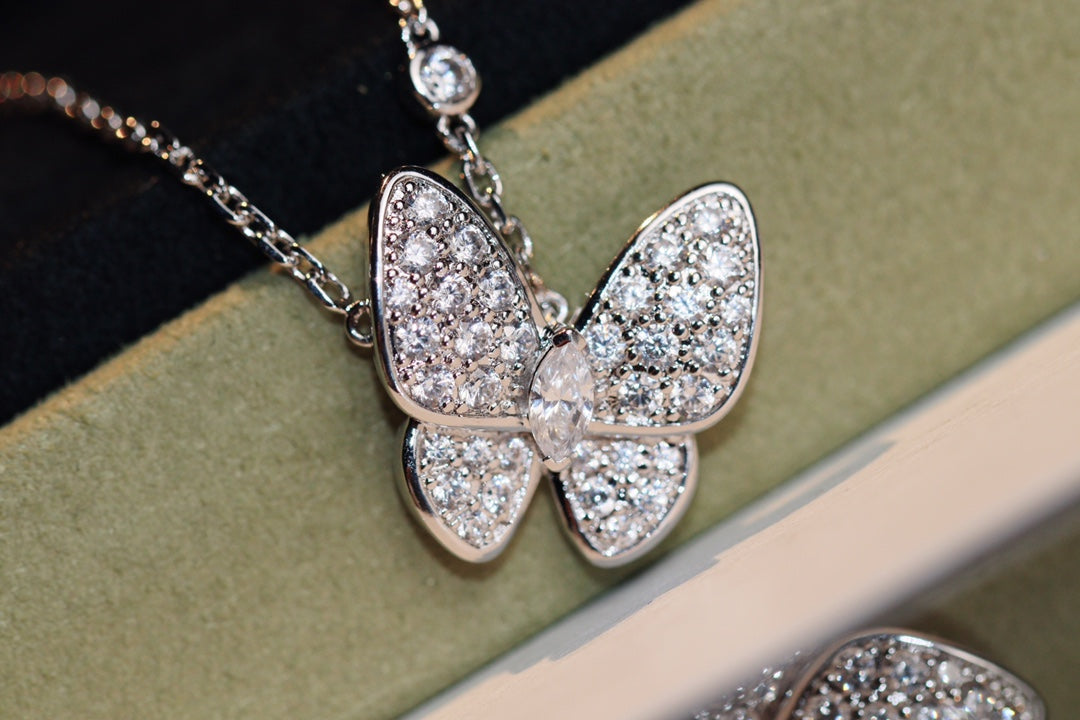 [Loran]BUTTERFLY DIAMOND CHARM NECKLACE