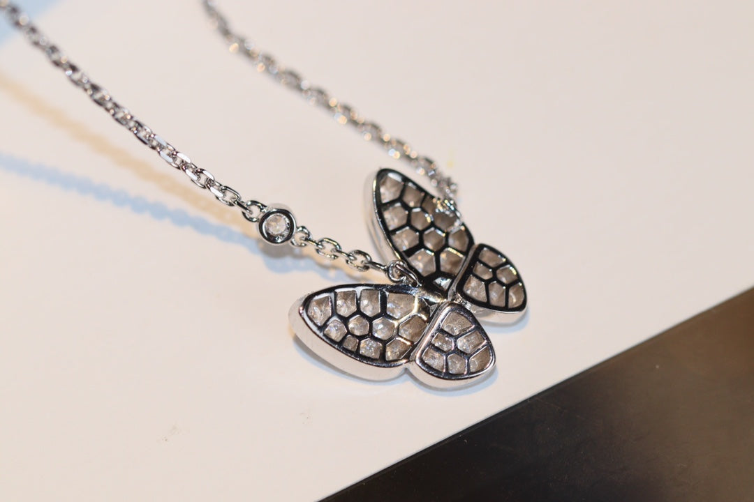 [Loran]BUTTERFLY DIAMOND CHARM NECKLACE