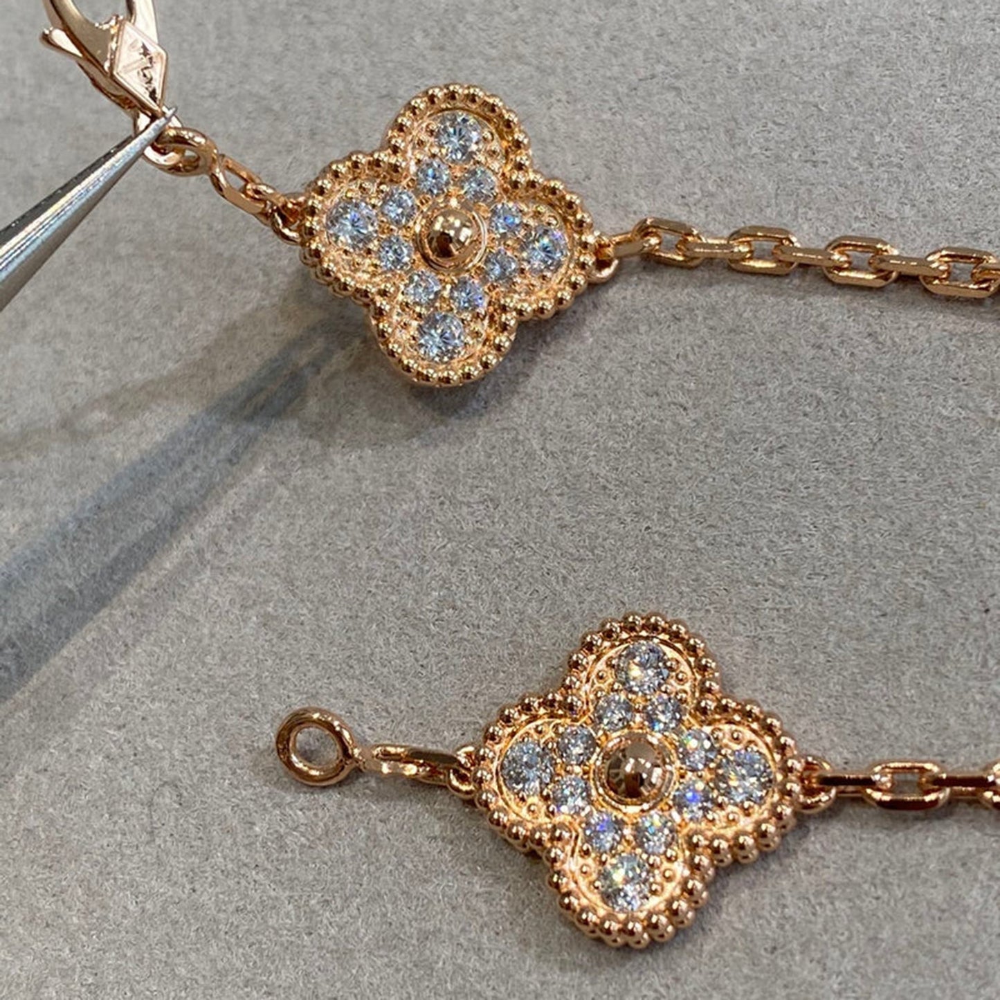 [Loran]LUCKY CLOVER 5-MOTIF BRACELET - FULL-DIAMOND