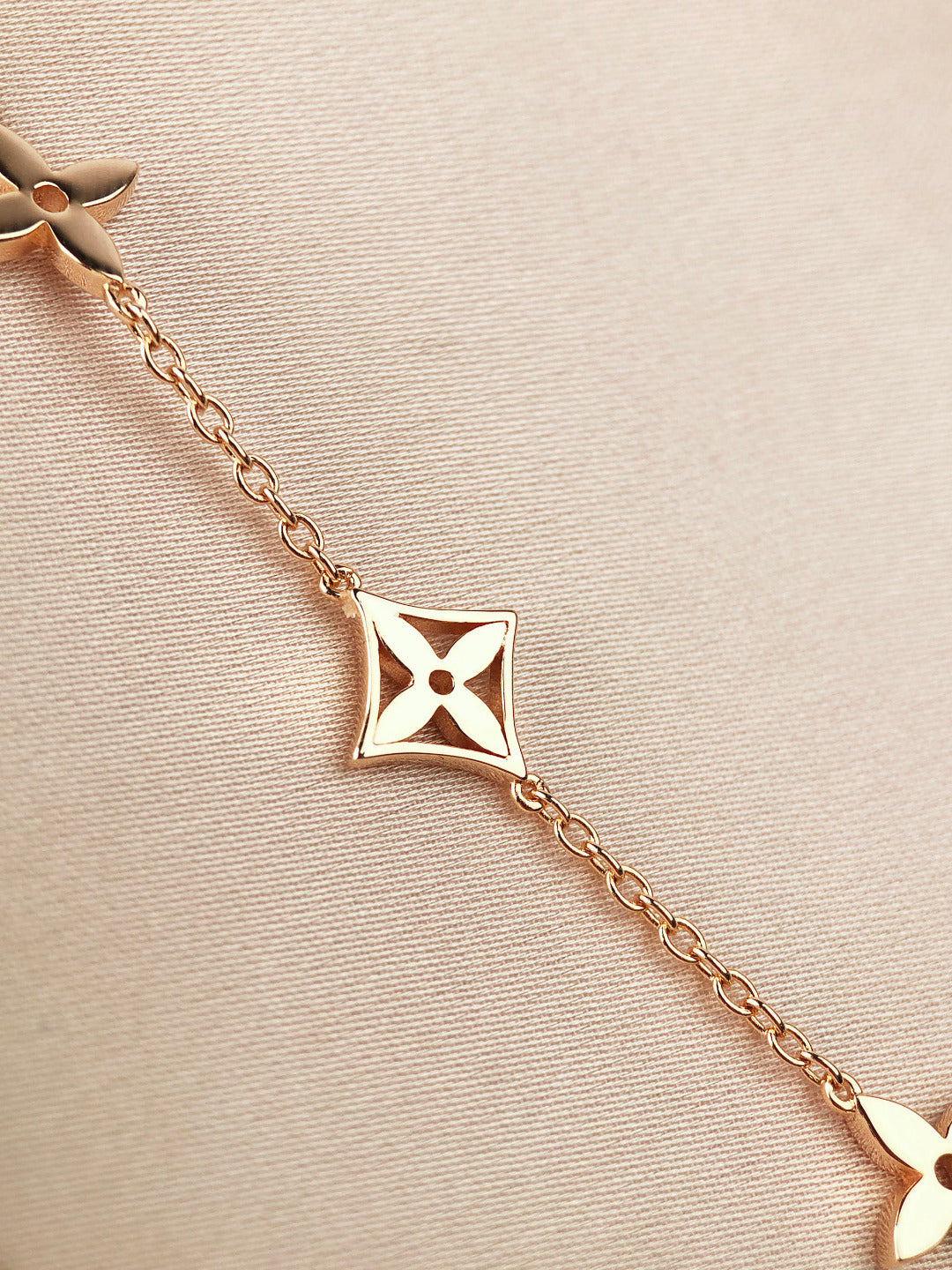 [Loran]STAR AND SUN 7 MOTIFS GOLD BRACELET