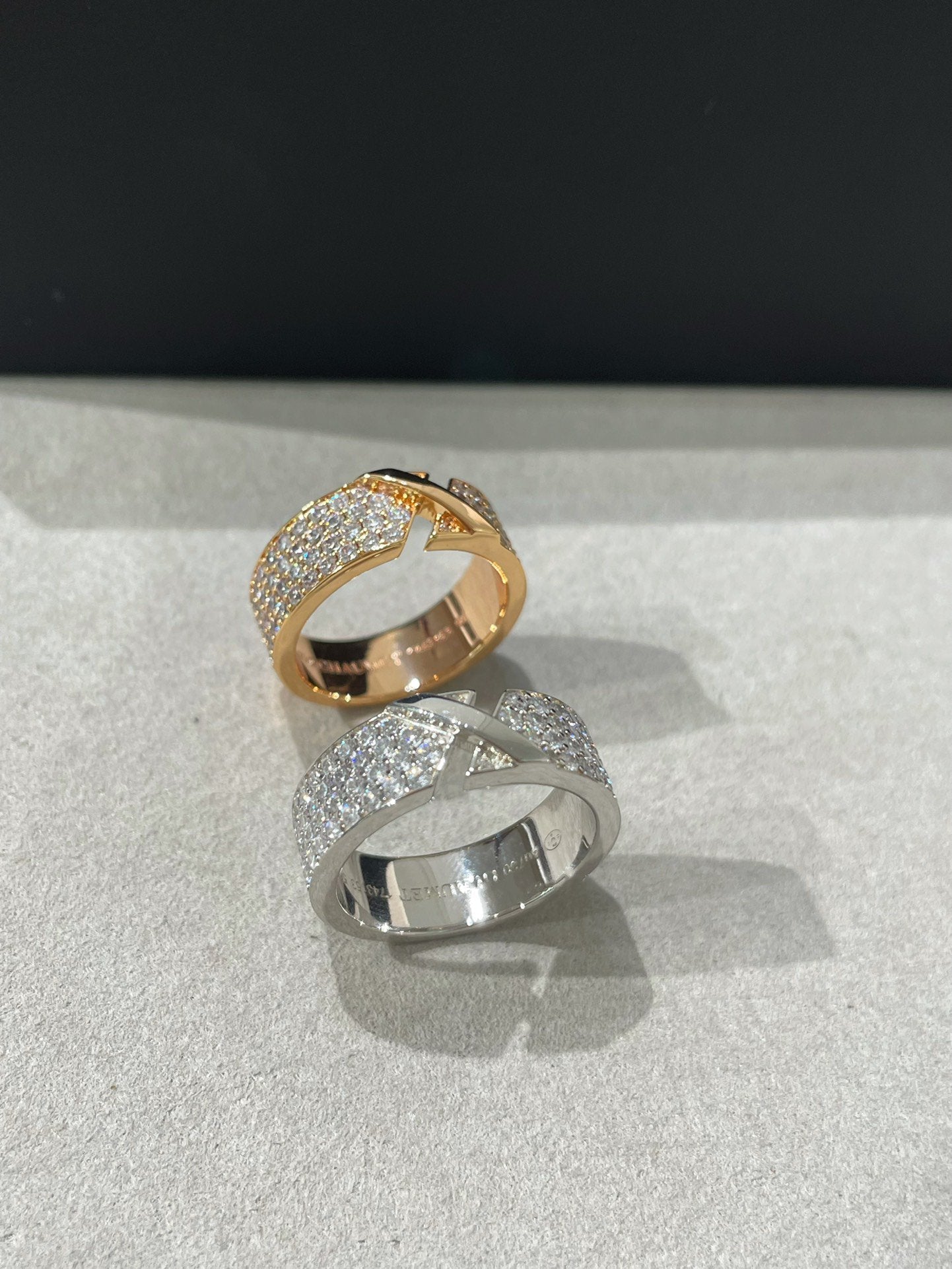 [Loran]LIENS EVIDENCE  DIAMOND PAVED RING