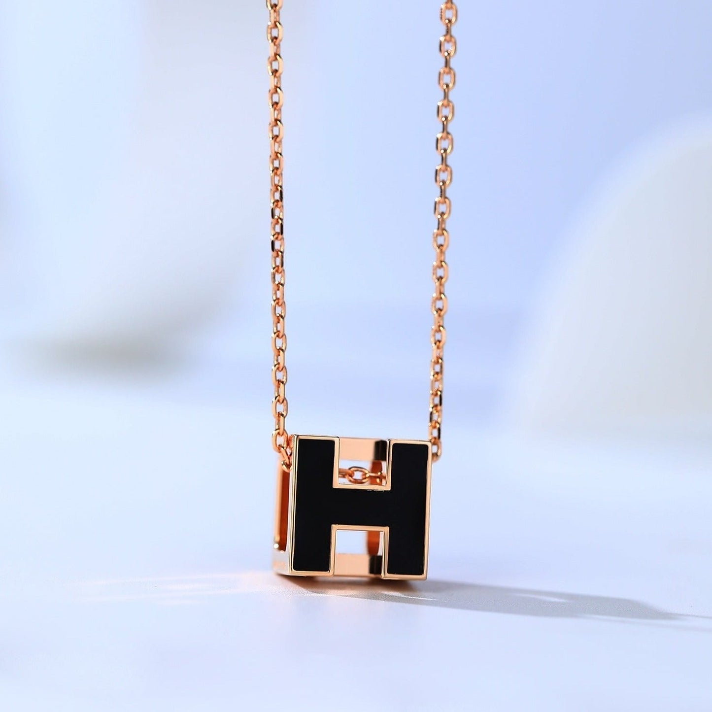 [Loran]H CAGE ROSE GOLD NECKLACE