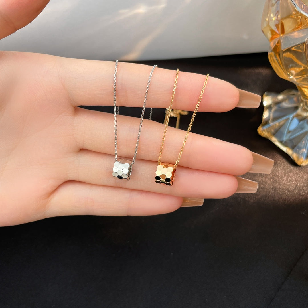 [Loran]BEE MINI NECKLACE
