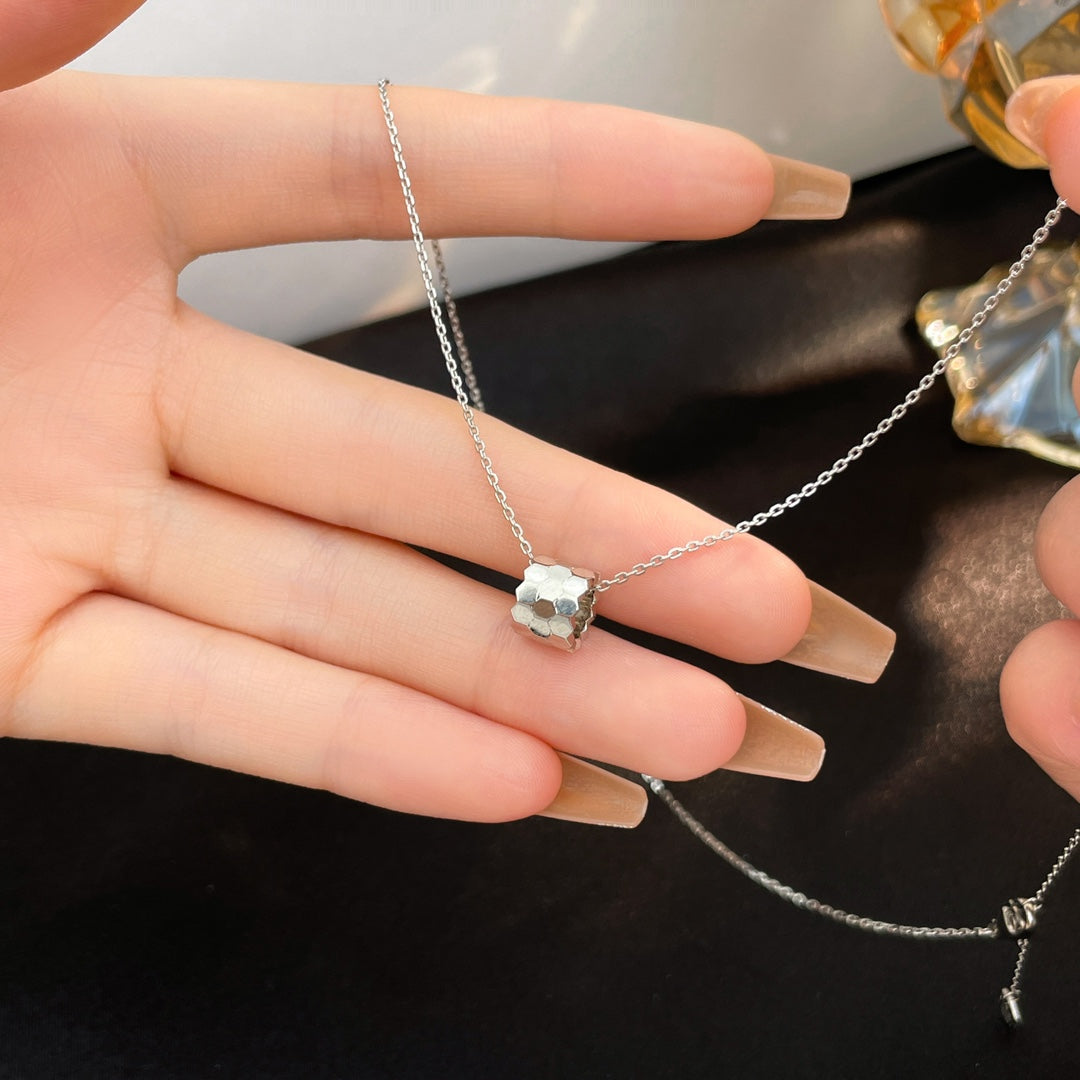 [Loran]BEE MINI NECKLACE