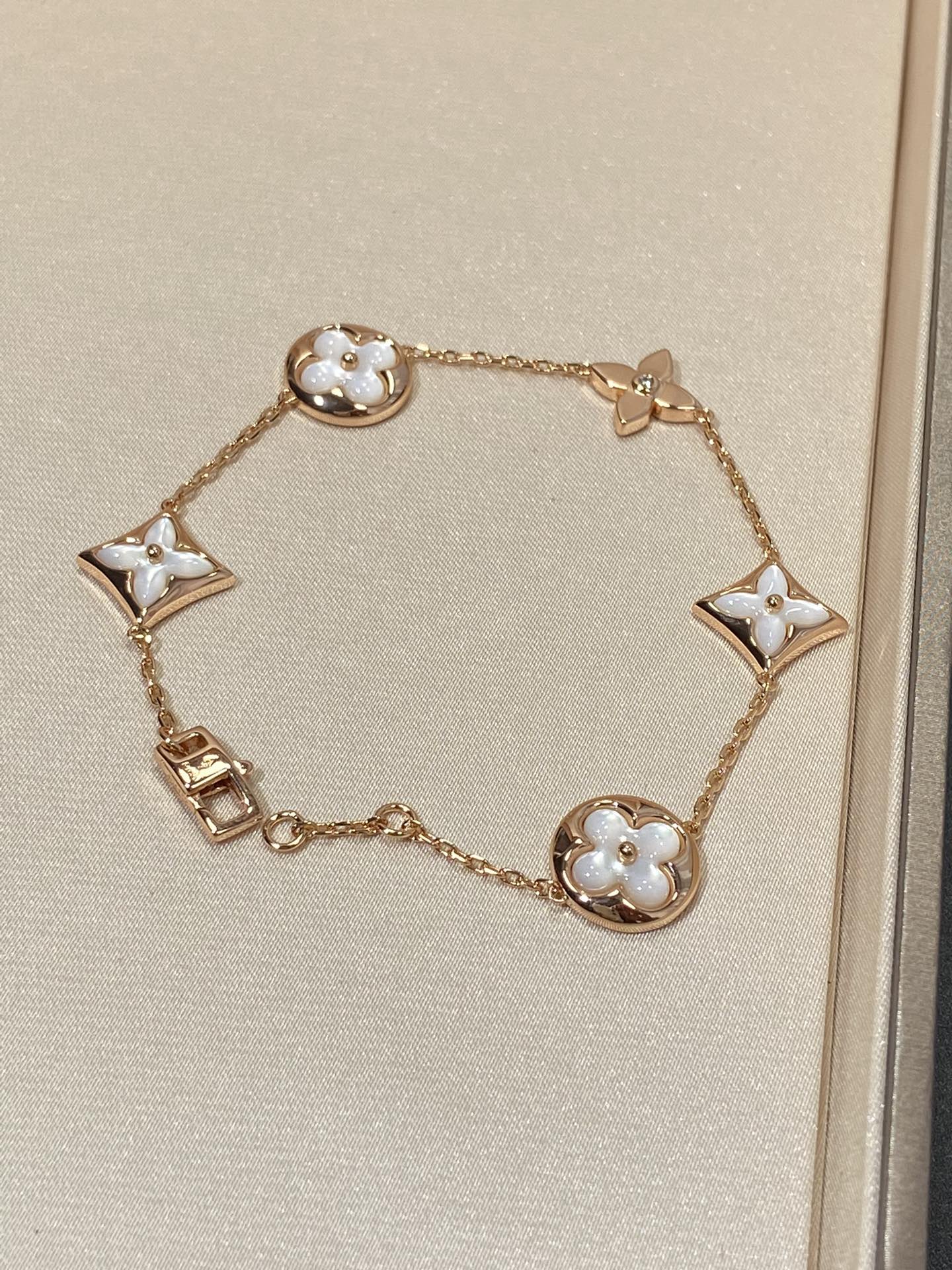 [Loran]STAR AND SUN 5 MOTIF MOP ROSE GOLD BRACELET