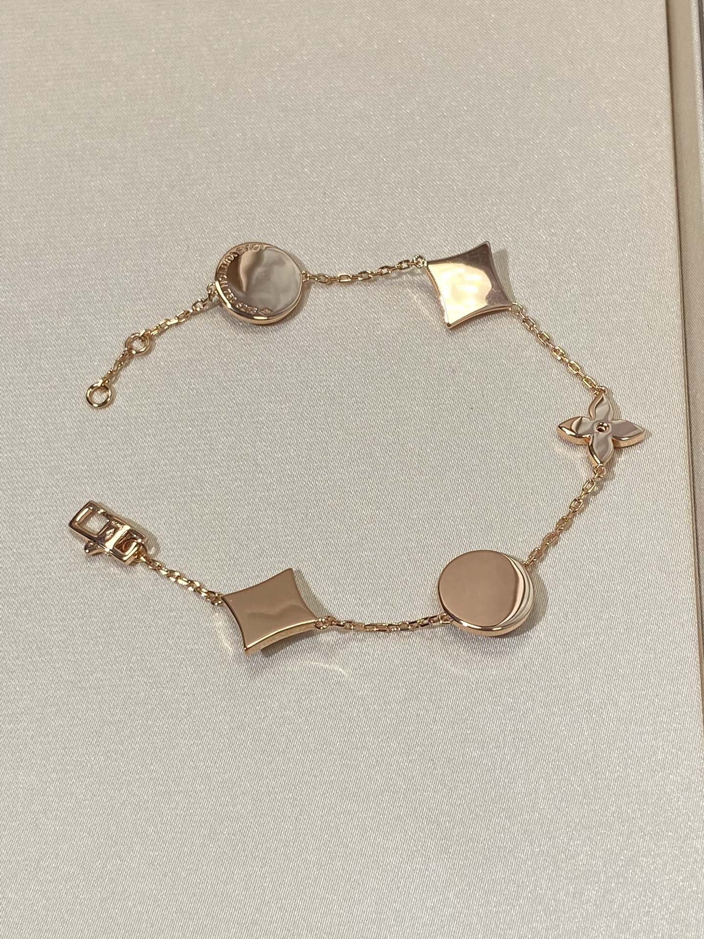 [Loran]STAR AND SUN 5 MOTIF MOP ROSE GOLD BRACELET