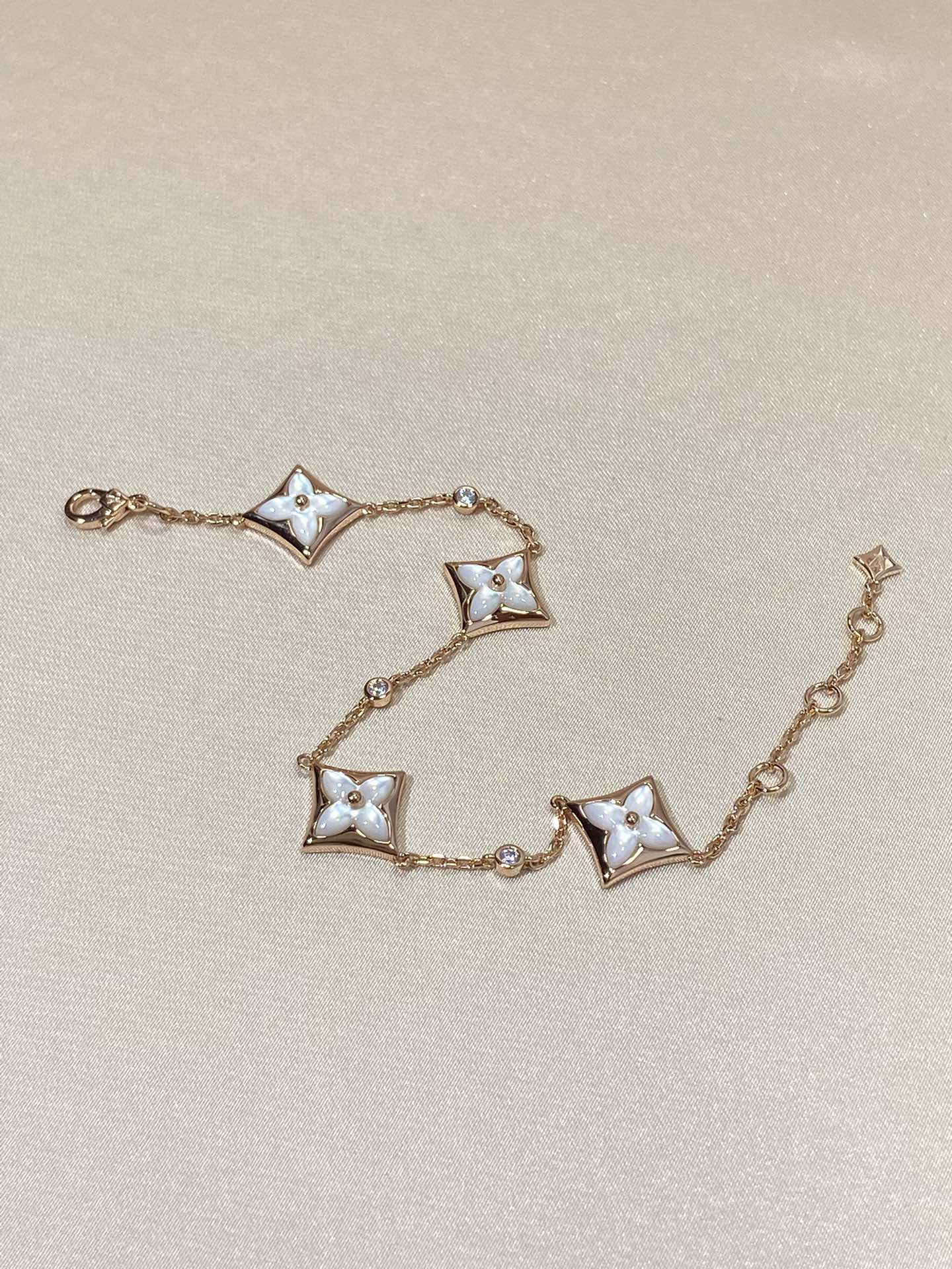 [Loran]STAR 4 MOTIF MOP DIAMOND ROSE GOLD BRACELET