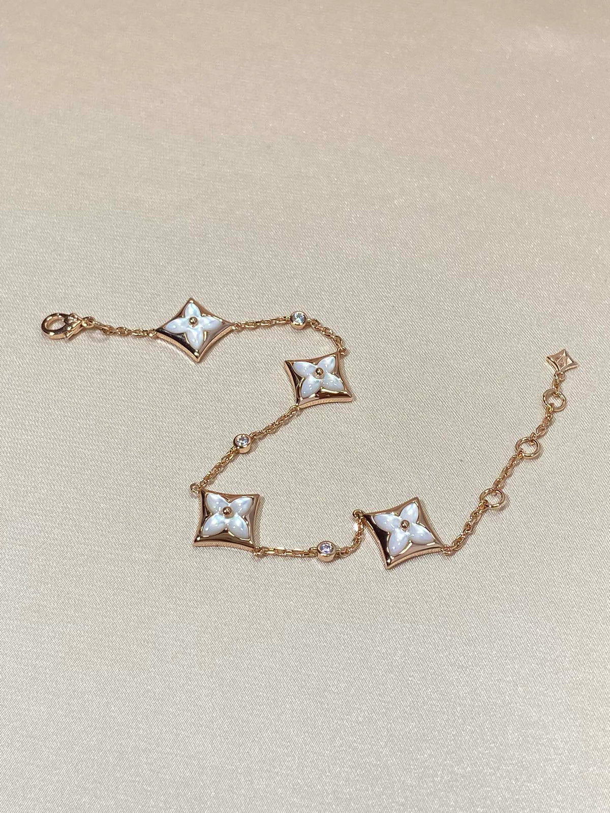 [Loran]STAR 4 MOTIF MOP DIAMOND ROSE GOLD BRACELET
