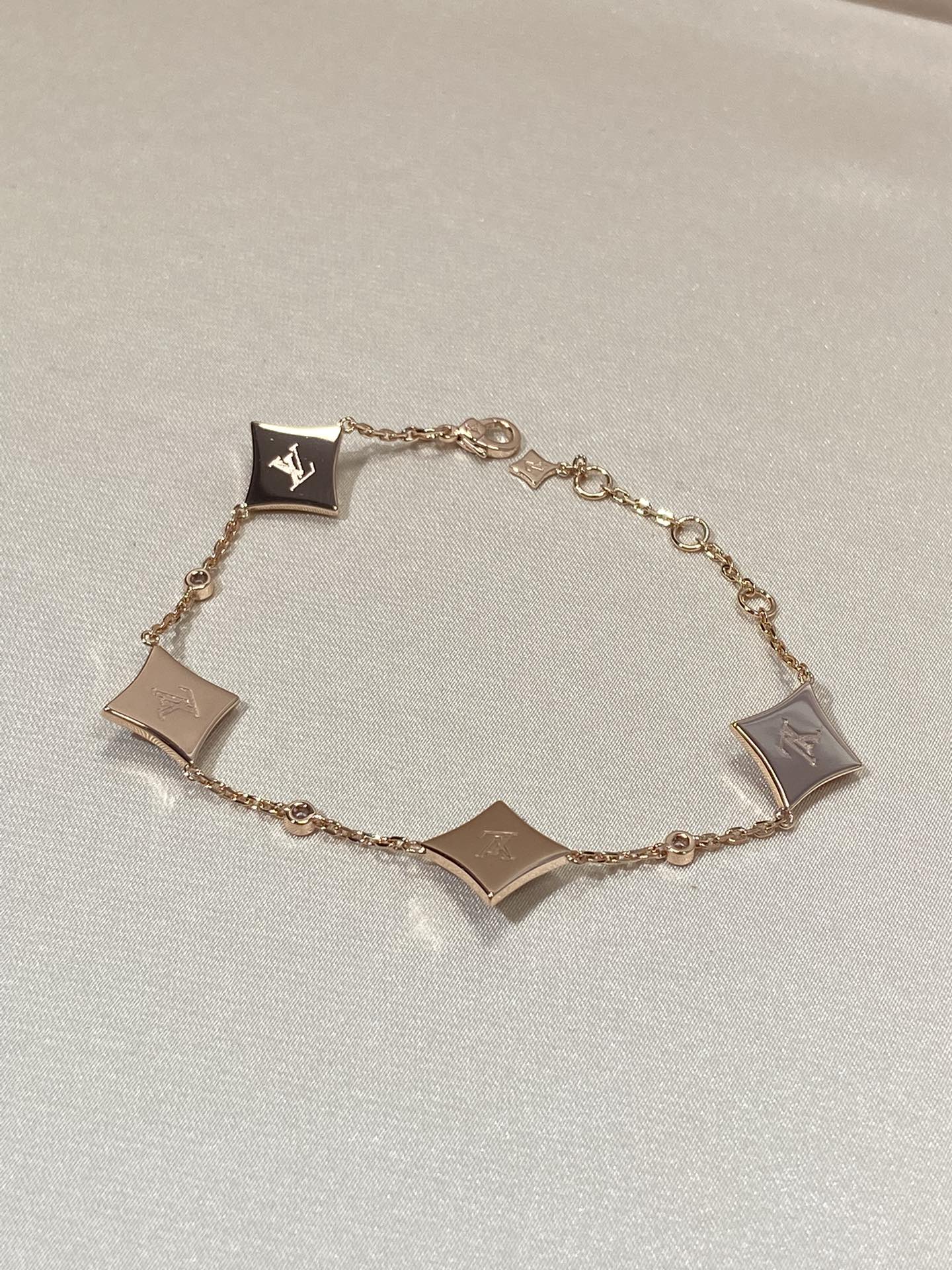 [Loran]STAR 4 MOTIF MOP DIAMOND ROSE GOLD BRACELET