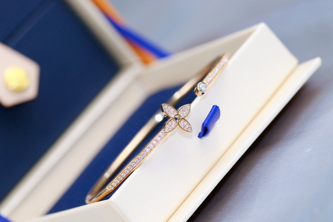 [Loran]IDYLLE ROSE GOLD OPEN BRACELET DIAMOND PAVED