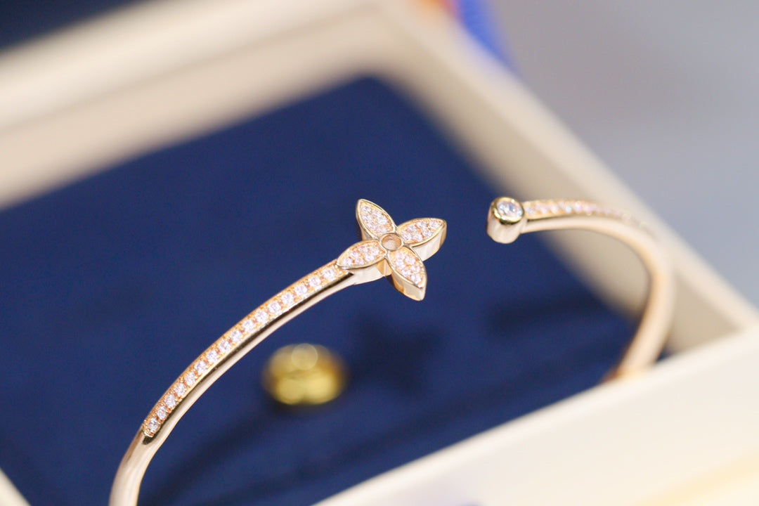 [Loran]IDYLLE ROSE GOLD OPEN BRACELET DIAMOND PAVED