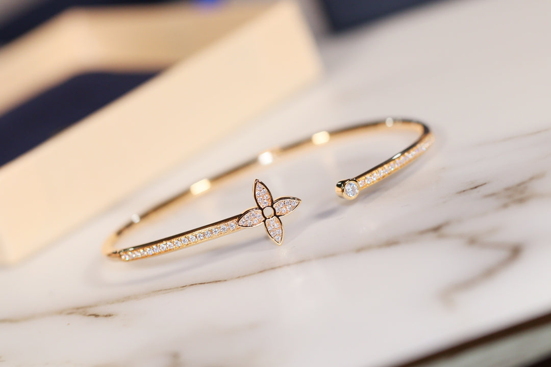 [Loran]IDYLLE GOLD OPEN BRACELET DIAMOND PAVED