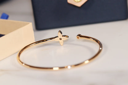 [Loran]IDYLLE GOLD OPEN BRACELET DIAMOND PAVED