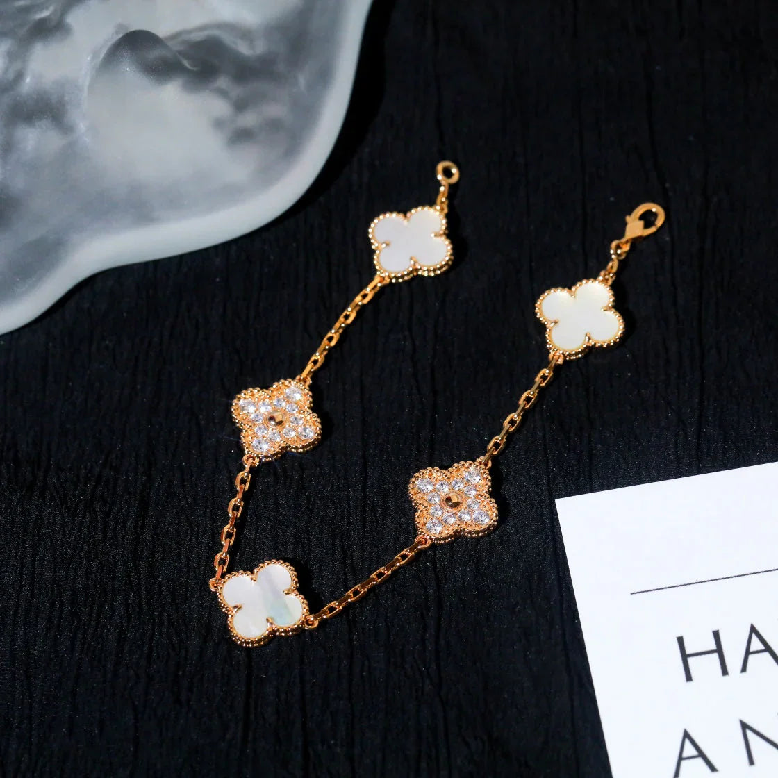 [Loran]LUCKY CLOVER 5-MOTIF BRACELET - WHITE MOTHER-OF-PEARL COLLECTION