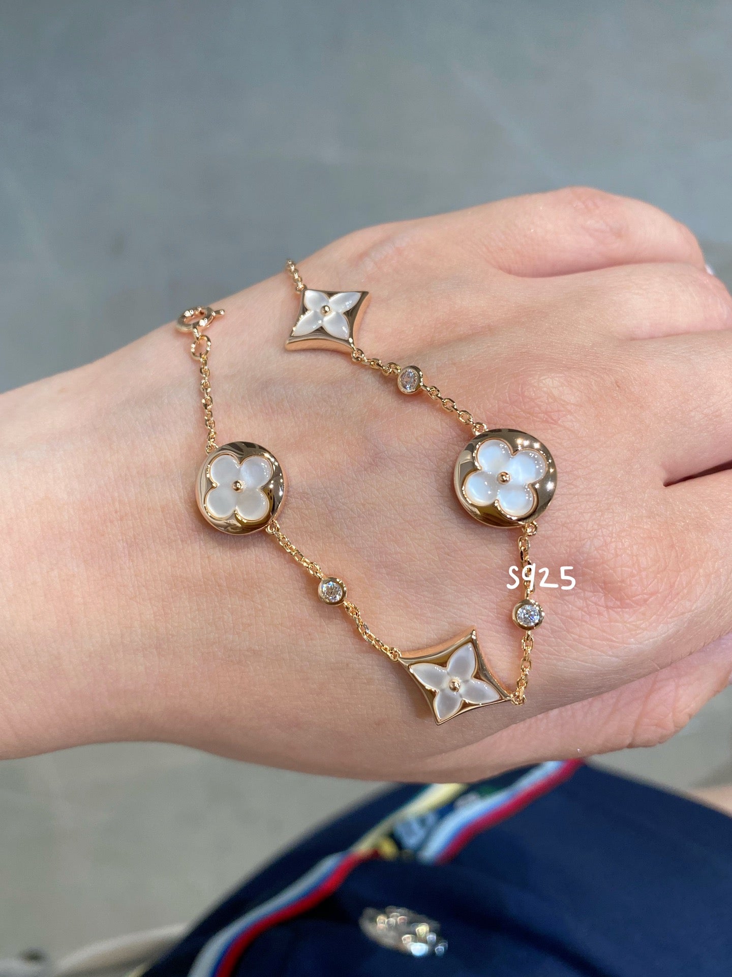 [Loran]STAR AND SUN 4 MOTIF WHITE MOP ROSE GOLD BRACELET