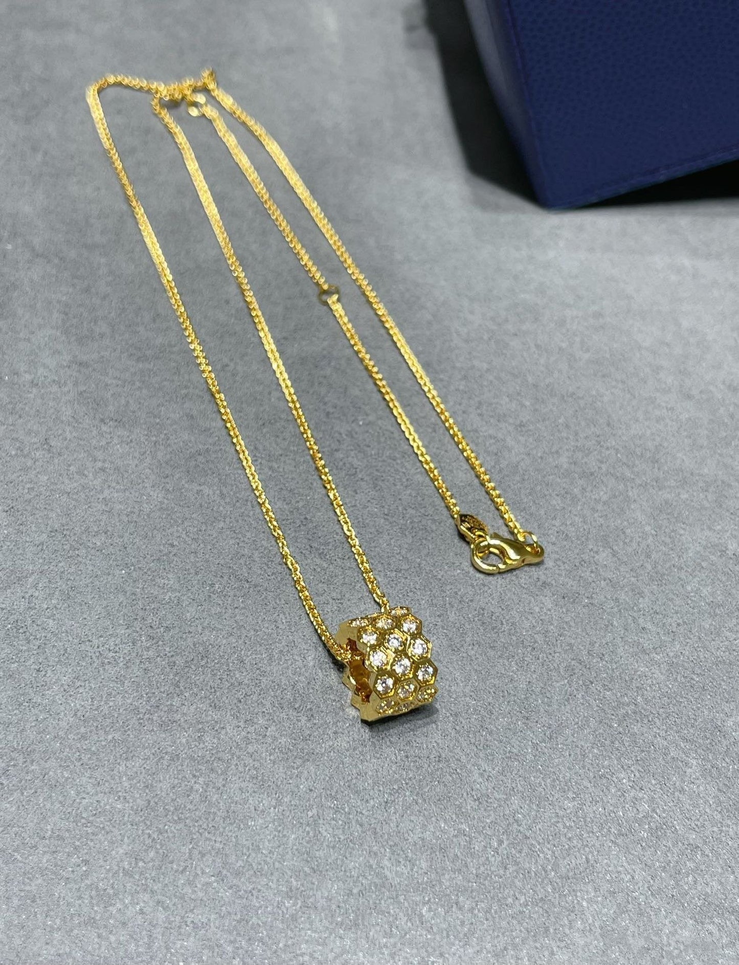 [Loran]BEE LOVE DIAMOND PAVED 3 ROW NECKLACE