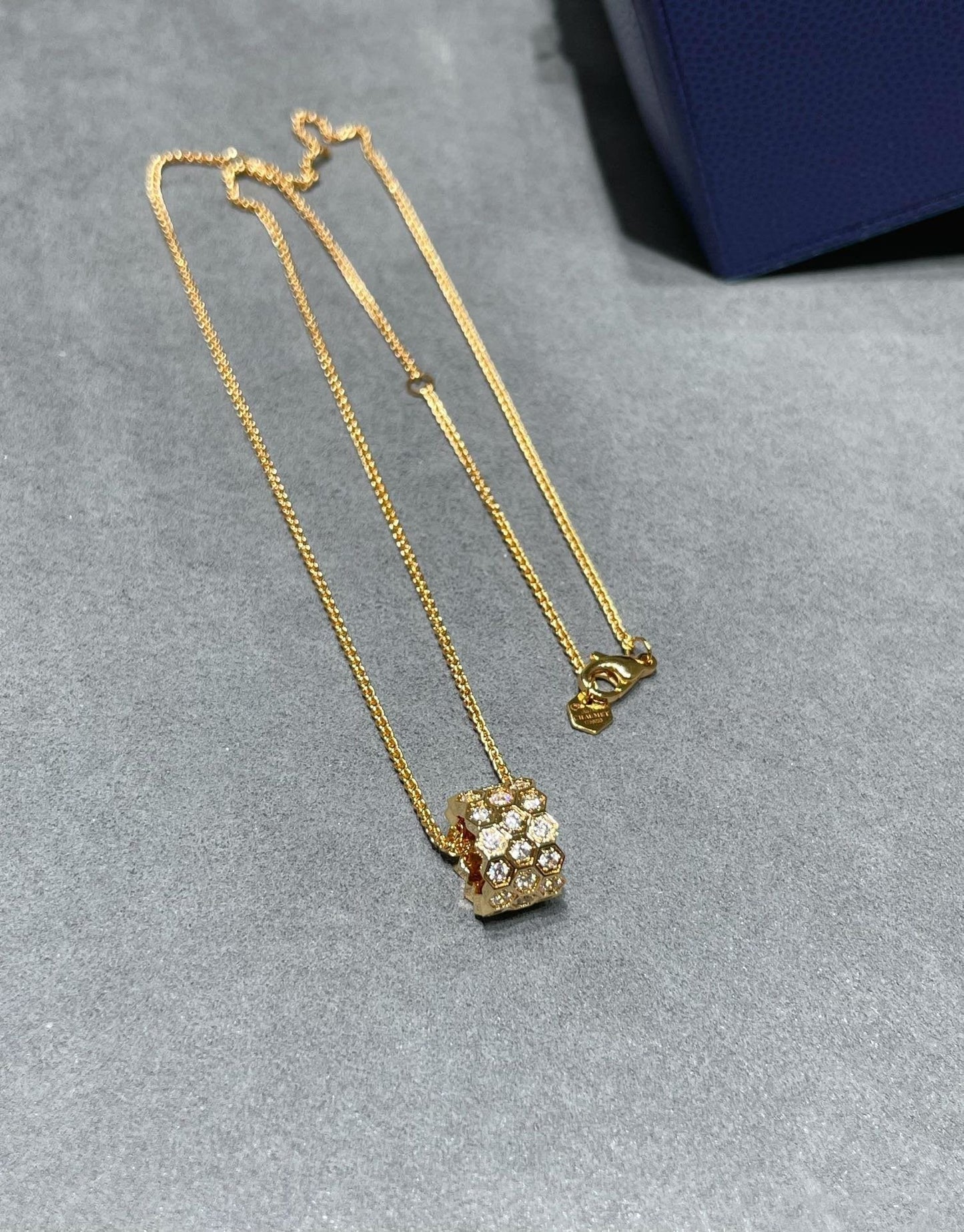 [Loran]BEE LOVE DIAMOND PAVED 3 ROW NECKLACE