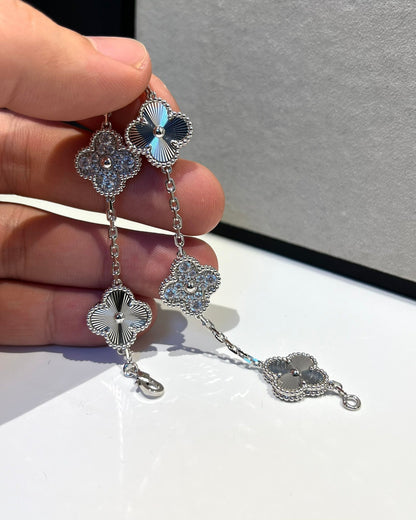 [Loran]LUCKY CLOVER 5-MOTIF BRACELET - LASER COLLECTION