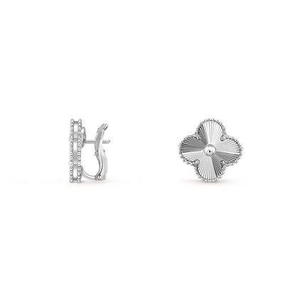 [Loran]15MM CLOVER FLOWER STUD EARRINGS WHITE GOLD COLLECTION