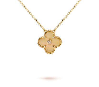 [Loran]LIMITED EDITION CHRISTMAS CLOVER FLOWER NECKLACE - 15MM ANNUAL COLLECTIBLE PENDANT