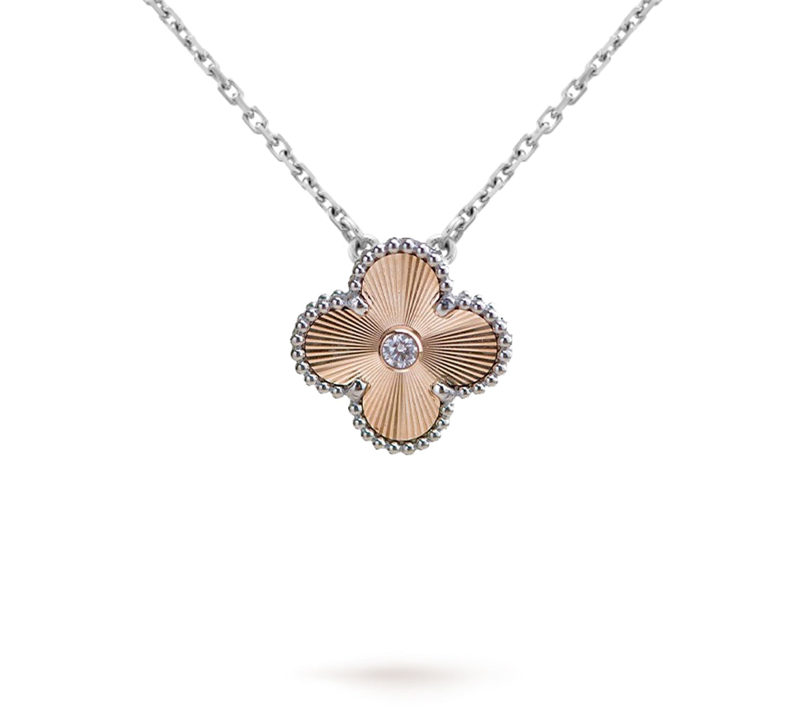 [Loran]LIMITED EDITION CHRISTMAS CLOVER FLOWER NECKLACE - 15MM ANNUAL COLLECTIBLE PENDANT