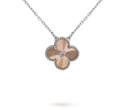 [Loran]LIMITED EDITION CHRISTMAS CLOVER FLOWER NECKLACE - 15MM ANNUAL COLLECTIBLE PENDANT