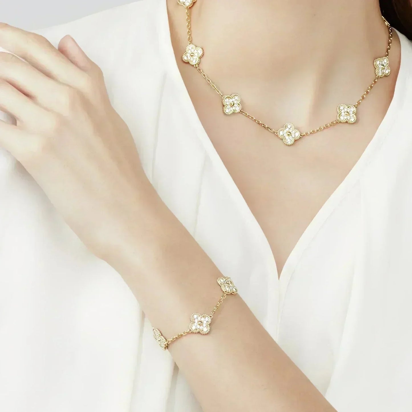 [Loran]LUCKY CLOVER 5-MOTIF BRACELET - FULL-DIAMOND