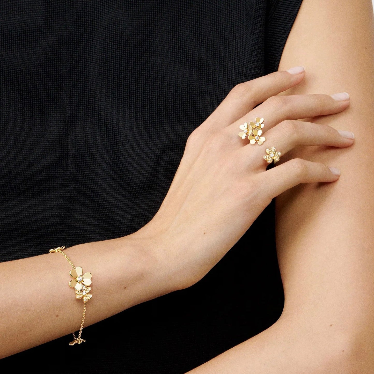 [Loran]LUMINOUS BLOSSOM 5-MOTIF CHARM BRACELET