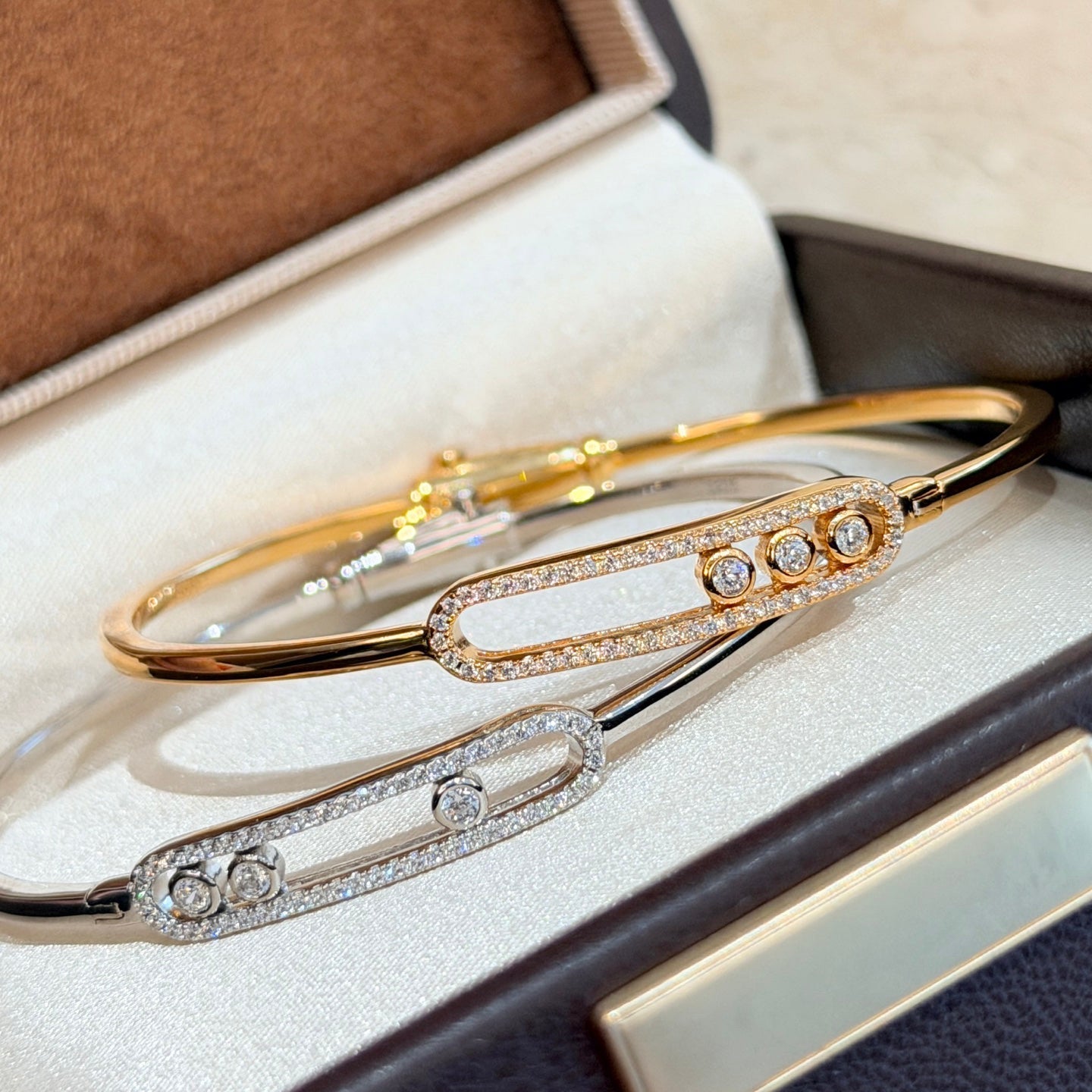 [Loran]MOVE PAVÉ DIAMOND BANGLE BRACELET M