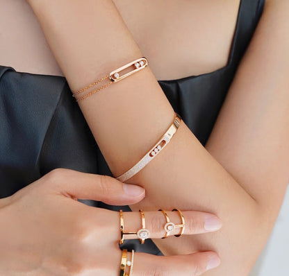 [Loran]MOVE NOA PAVÉ DIAMOND BANGLE BRACELET