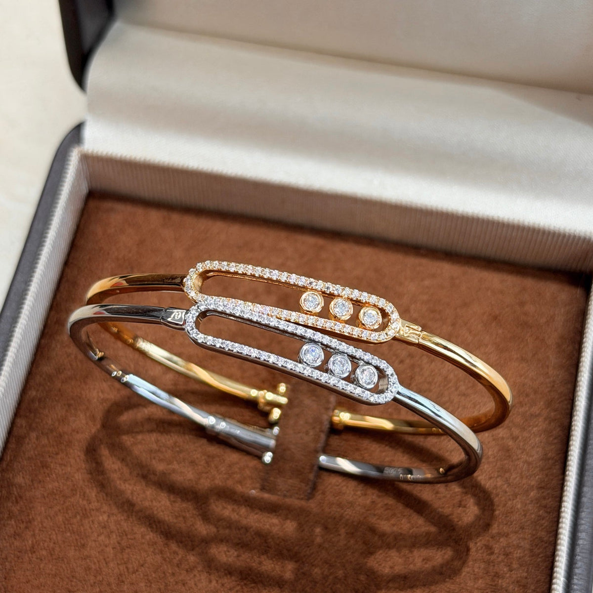 [Loran]MOVE PAVÉ DIAMOND BANGLE BRACELET M