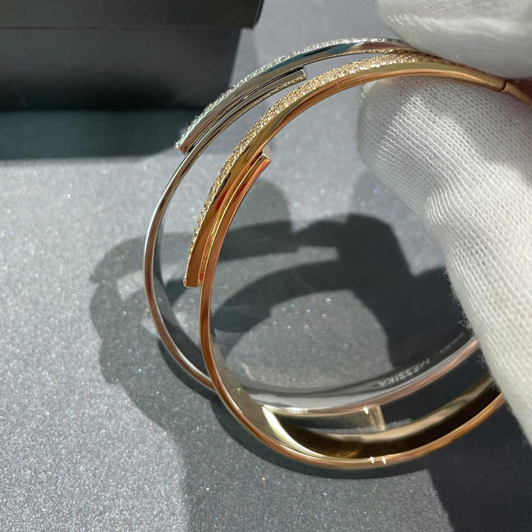 [Loran]MOVE NOA PAVÉ DIAMOND BANGLE BRACELET