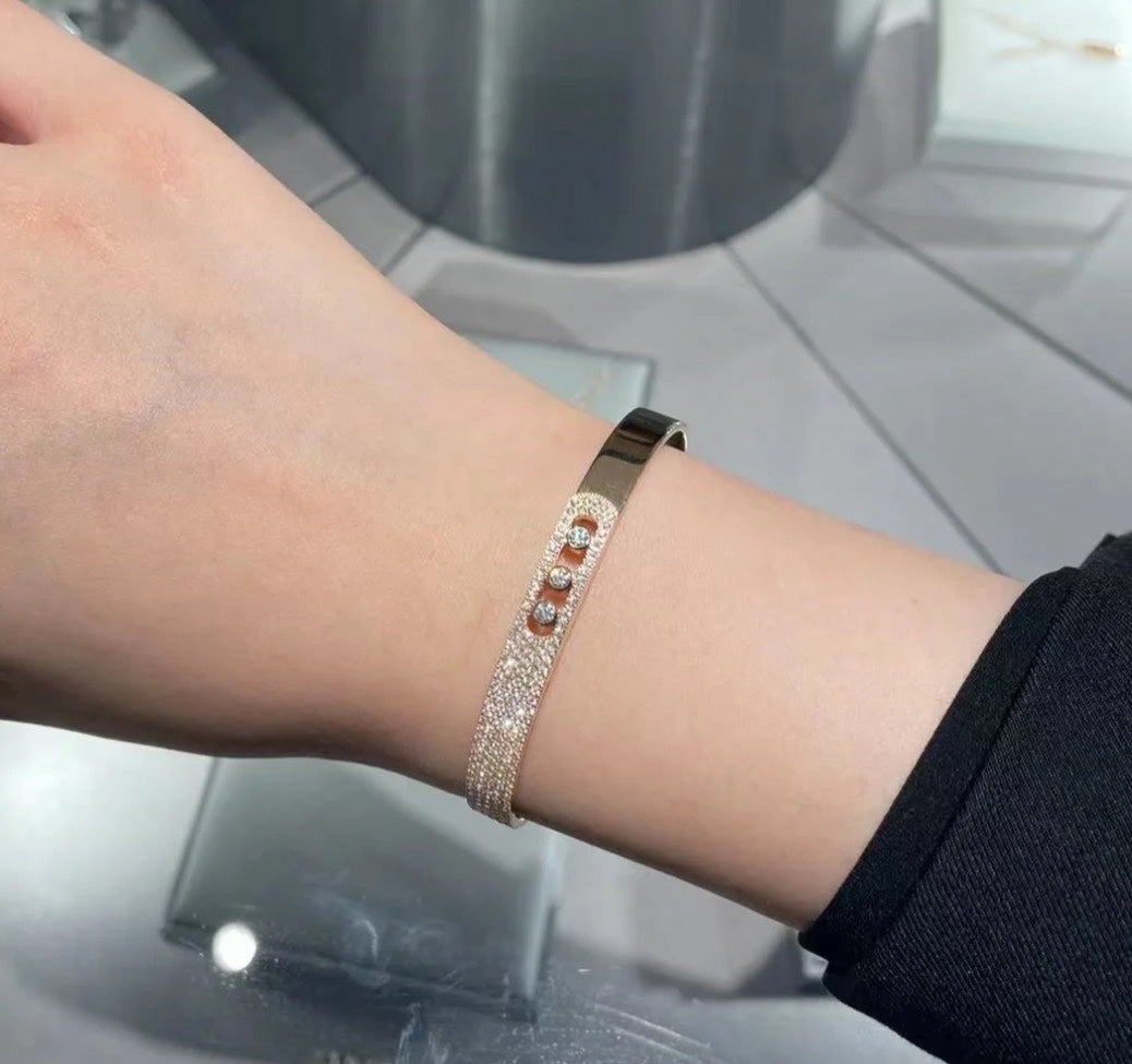 [Loran]MOVE NOA PAVÉ DIAMOND BANGLE BRACELET