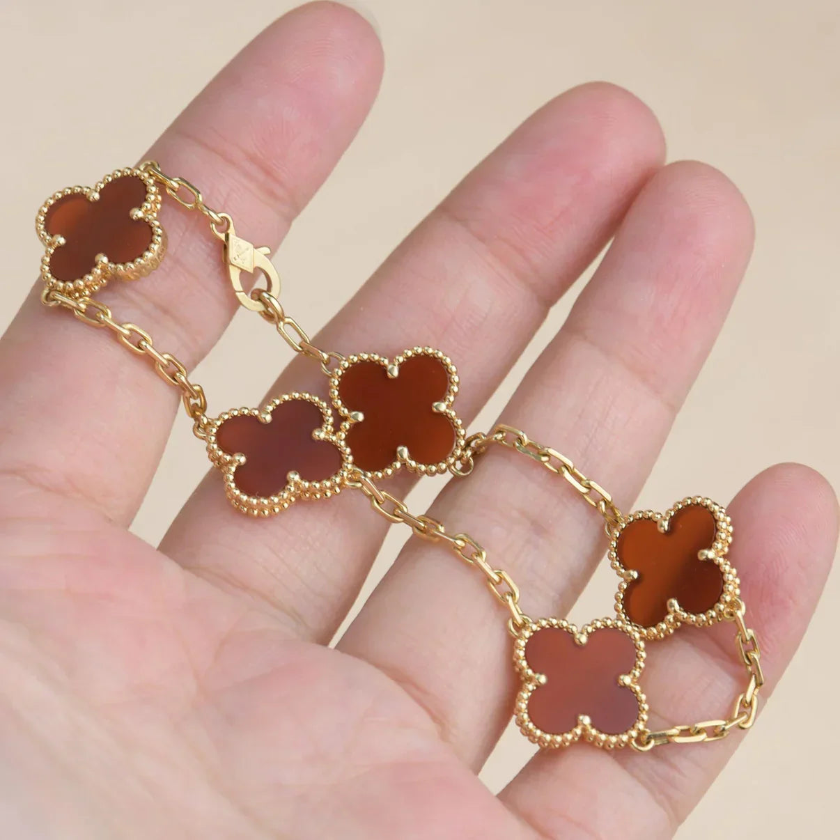[Loran]LUCKY CLOVER 5-MOTIF BRACELET - RED CARNELIAN COLLECTION