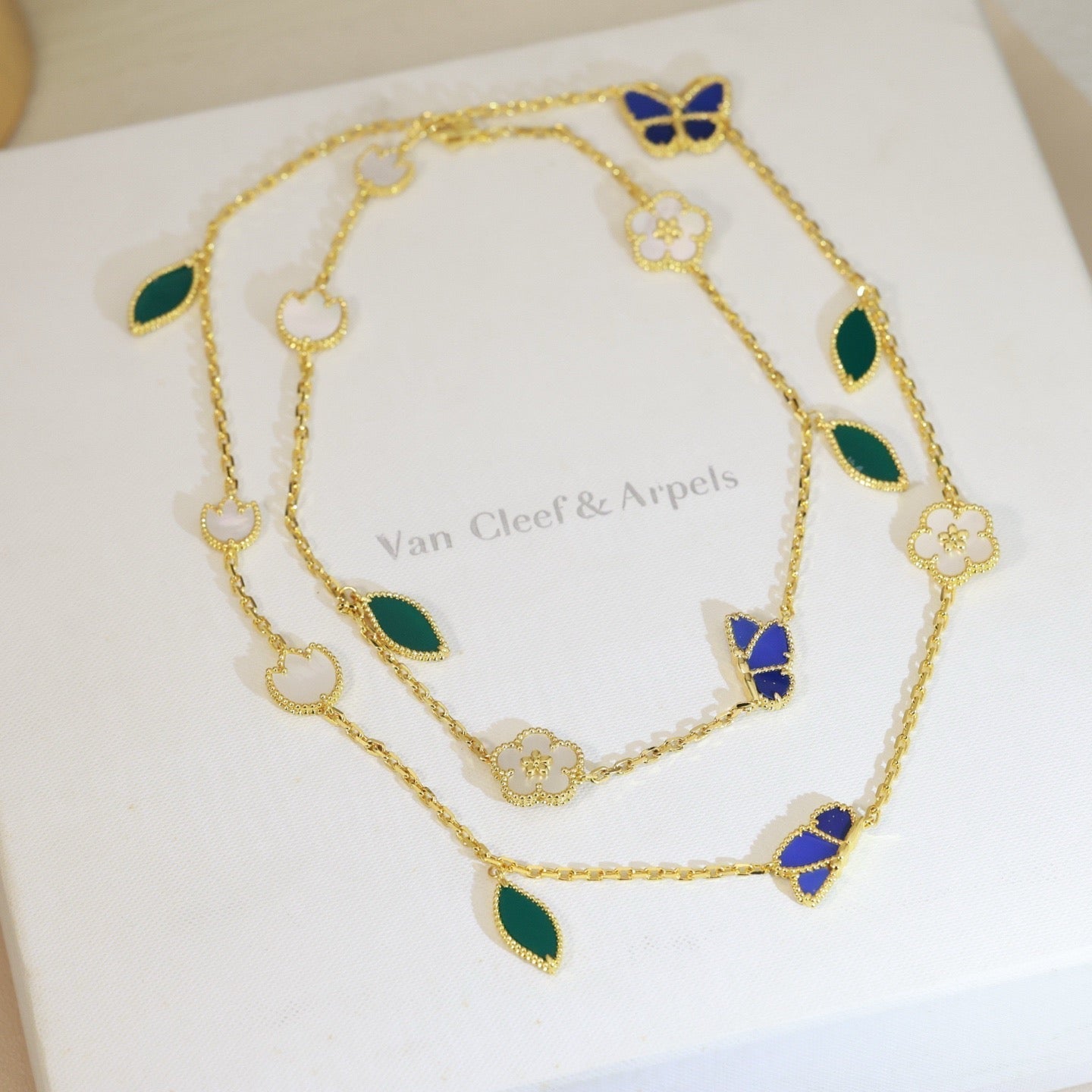 [Loran]LUCKY SPRING BUTTERFLY & FLOWER STATEMENT NECKLACE - 15-MOTIF FLORAL DESIGN