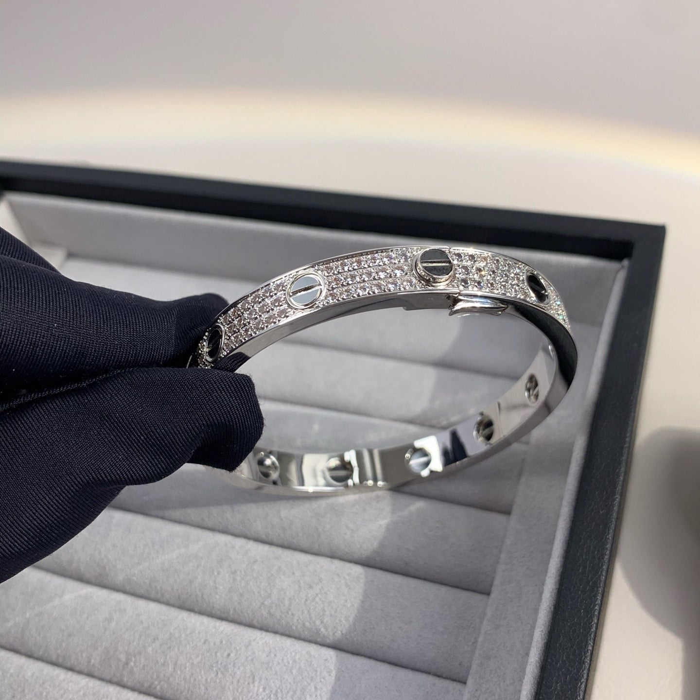 [Loran]CLASSIC 6.1MM LOVE BANGLE - DIAMOND PAVÉ & BLACK CERAMIC