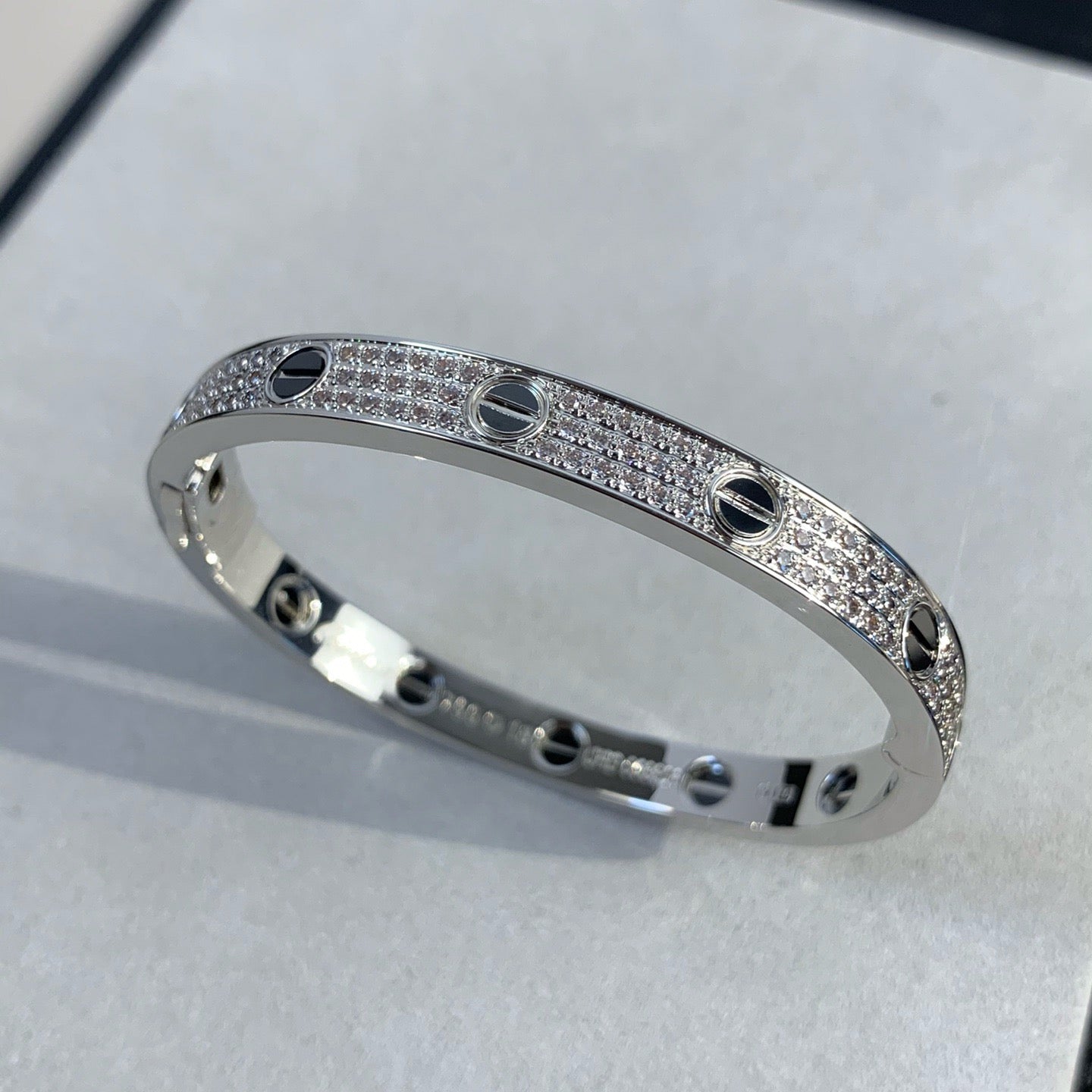 [Loran]CLASSIC 6.1MM LOVE BANGLE - DIAMOND PAVÉ & BLACK CERAMIC